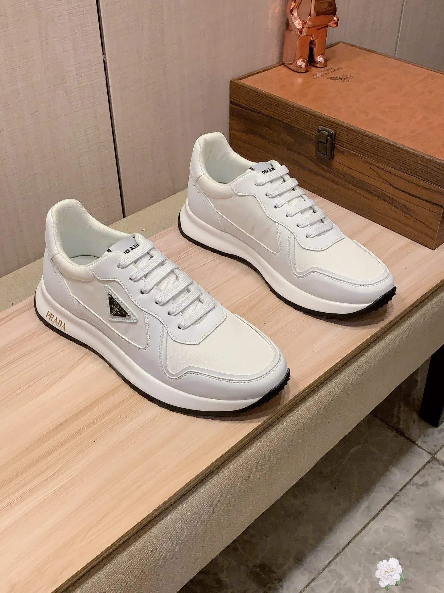 Men's men's shoes💰460💰💰🎩🎩[Lightning][Lightning] "PRADA*" The latest and most popular casual shoes, top brand [seduce] luxury ~ purchasing agency, top ~ quality. [Strong] The upper is made of imported breathable cowhide with material ➕ breathable sheepskin feet (•) and fine workmanship. The original stylish and stylish soft rubber wear-resistant and non-slip outsole is light and comfortable on the feet. The real thing looks better when photographed in person. 0121: code: 38-44, 4️⃣ colors selected